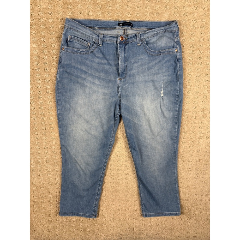Woman's Lee Easy Fit Size 16 Petite 33x21 Medium Wash Distressed Jeans #1226